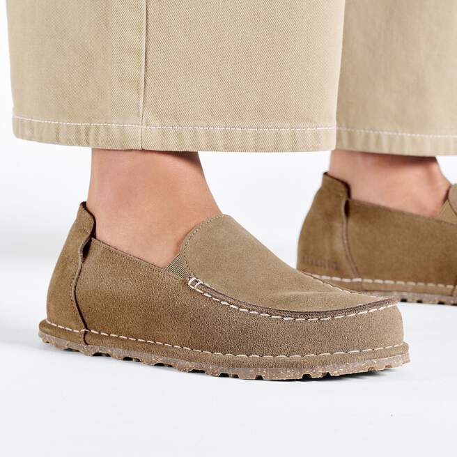 UTTI SLIP ON SUEDE LEATHER