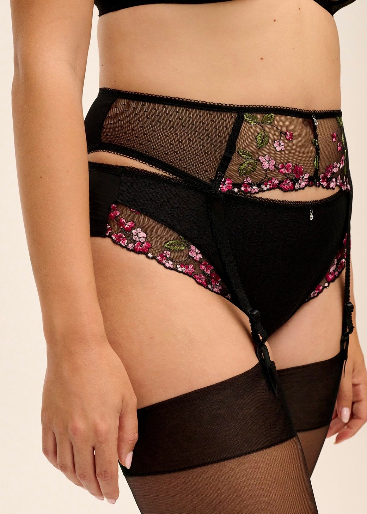 ELIYSE Suspender