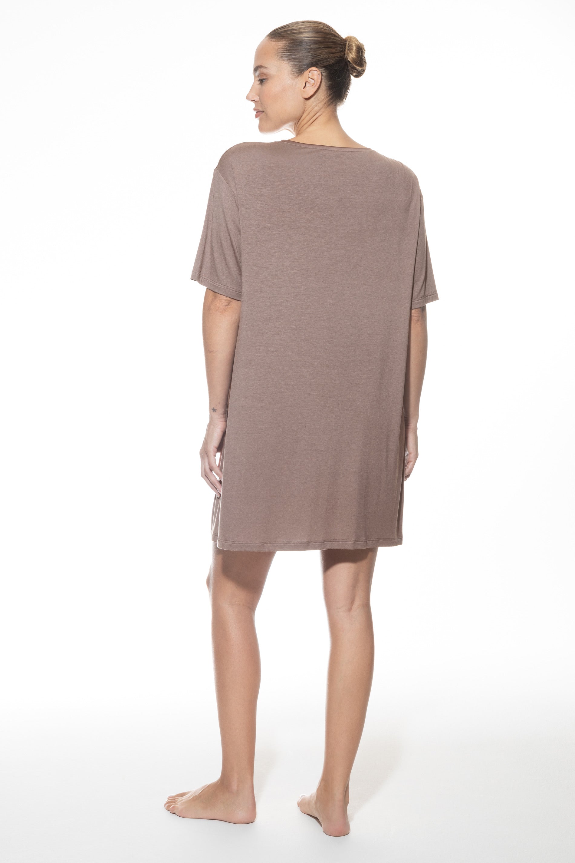 NÁTTKJÓLI VIÐ STUTTARI ERMU PRUE CHIC