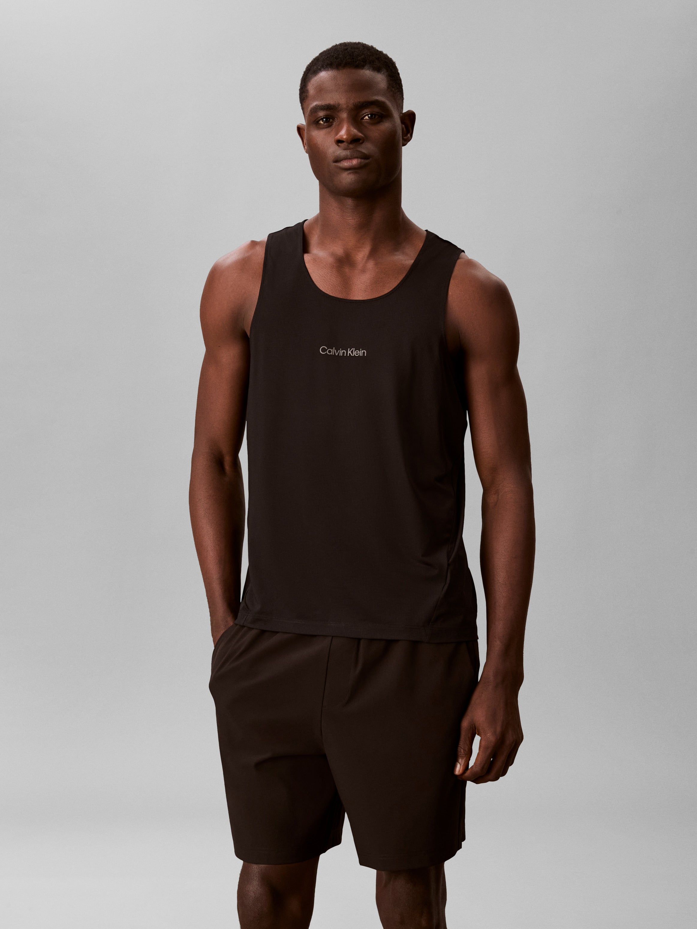 MESH PERFORMANCE TANK