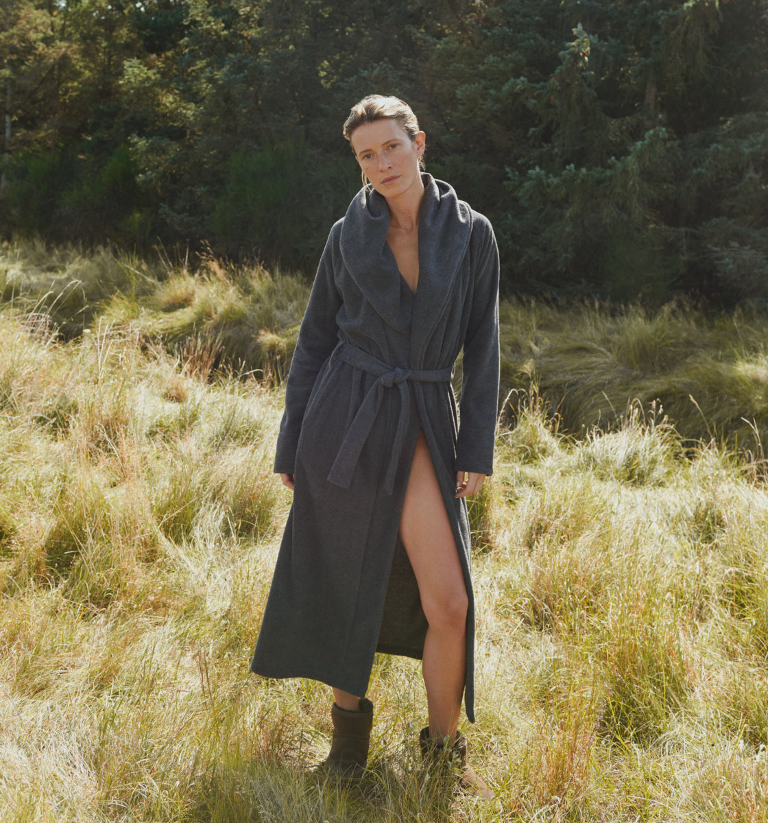 Bathrobe, Mount Everest