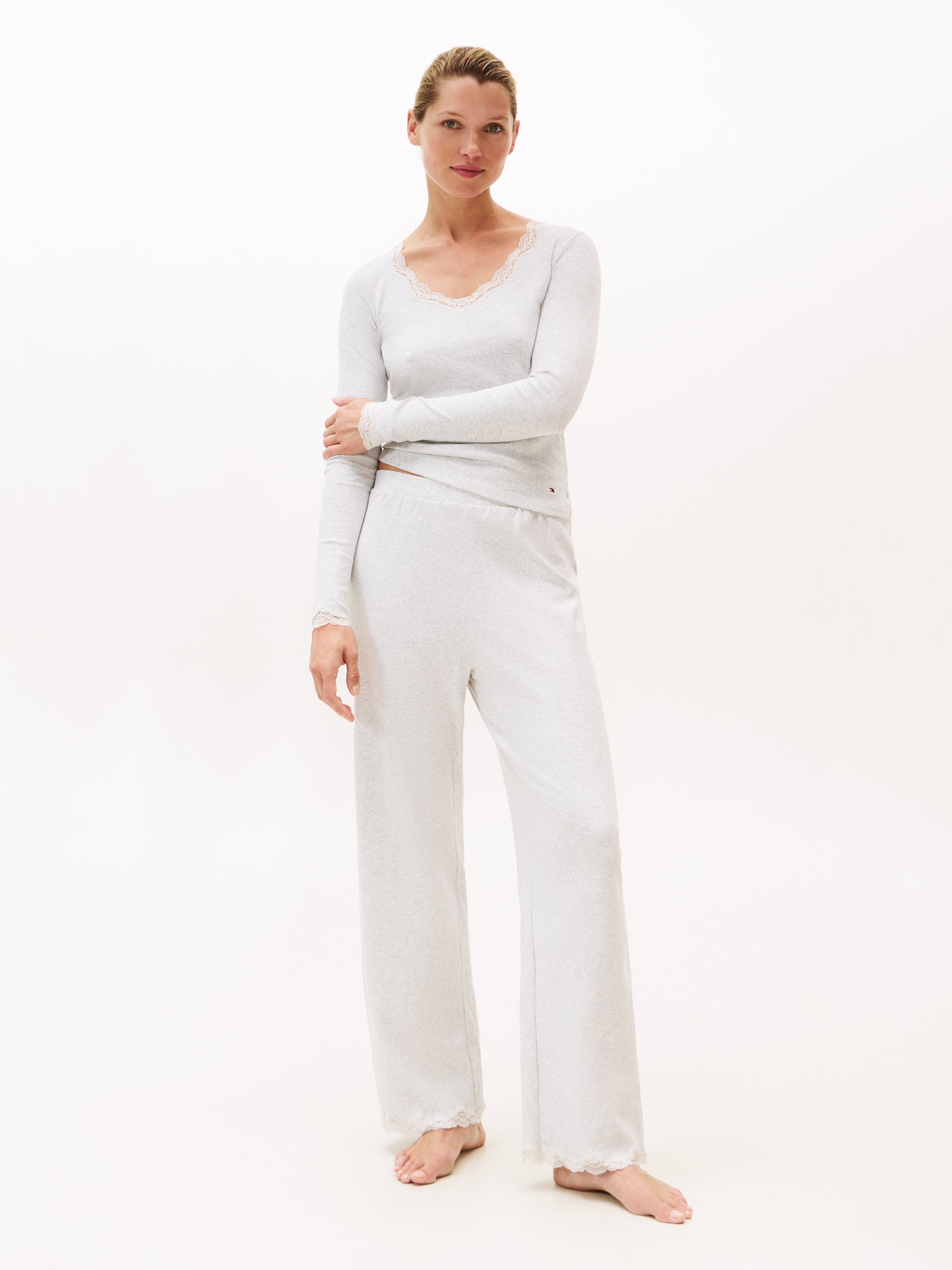 TOPPUR VIÐ BLONDU KANTI