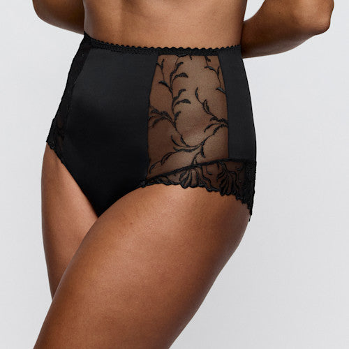 Primadonna SOLISSE special briefs