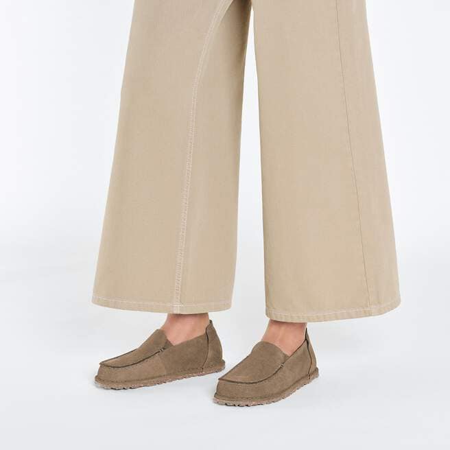 UTTI SLIP ON SUEDE LEATHER