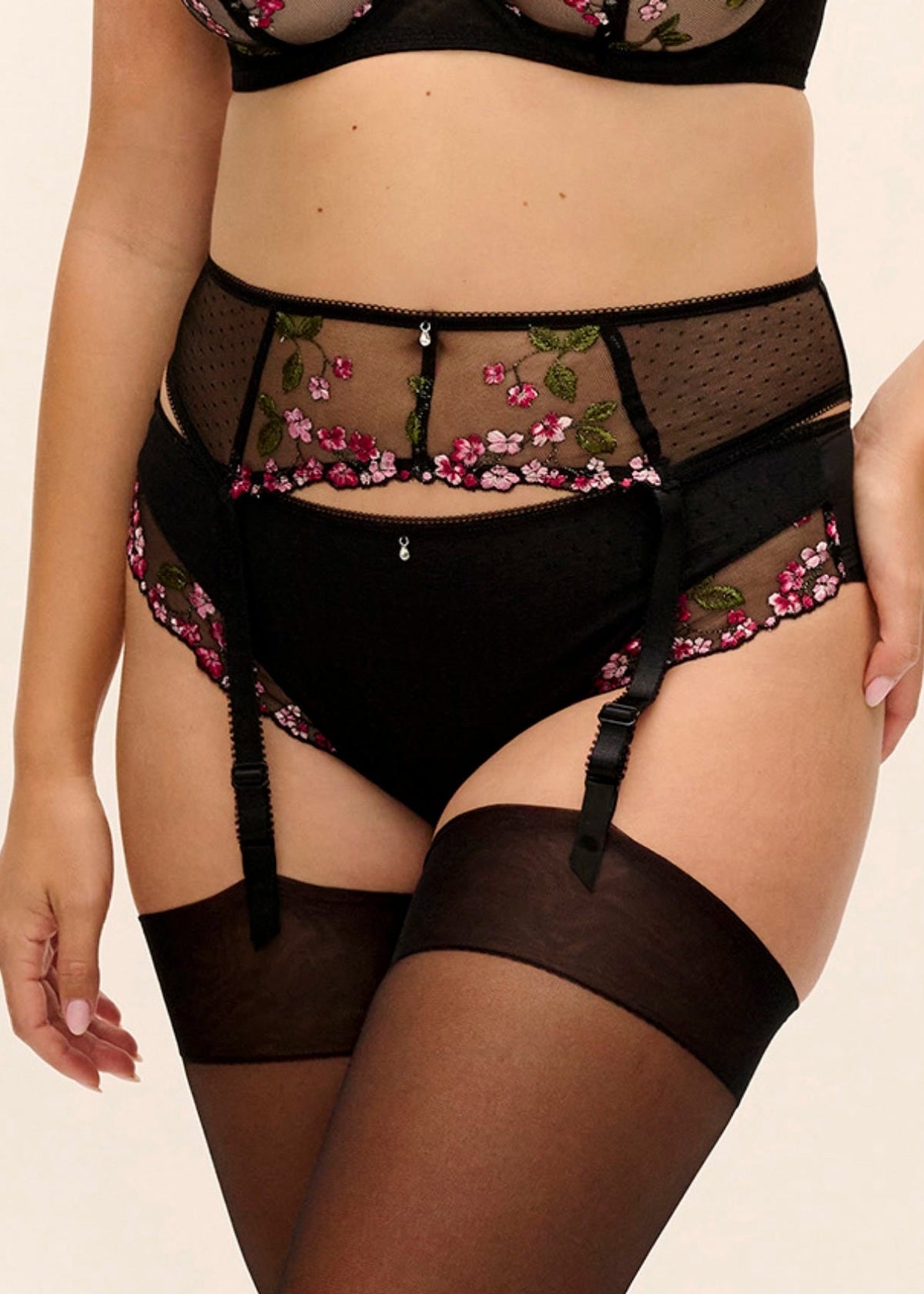 ELIYSE Suspender