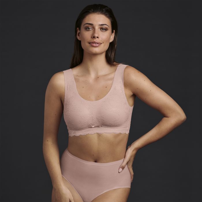 Essential Lace Bralette