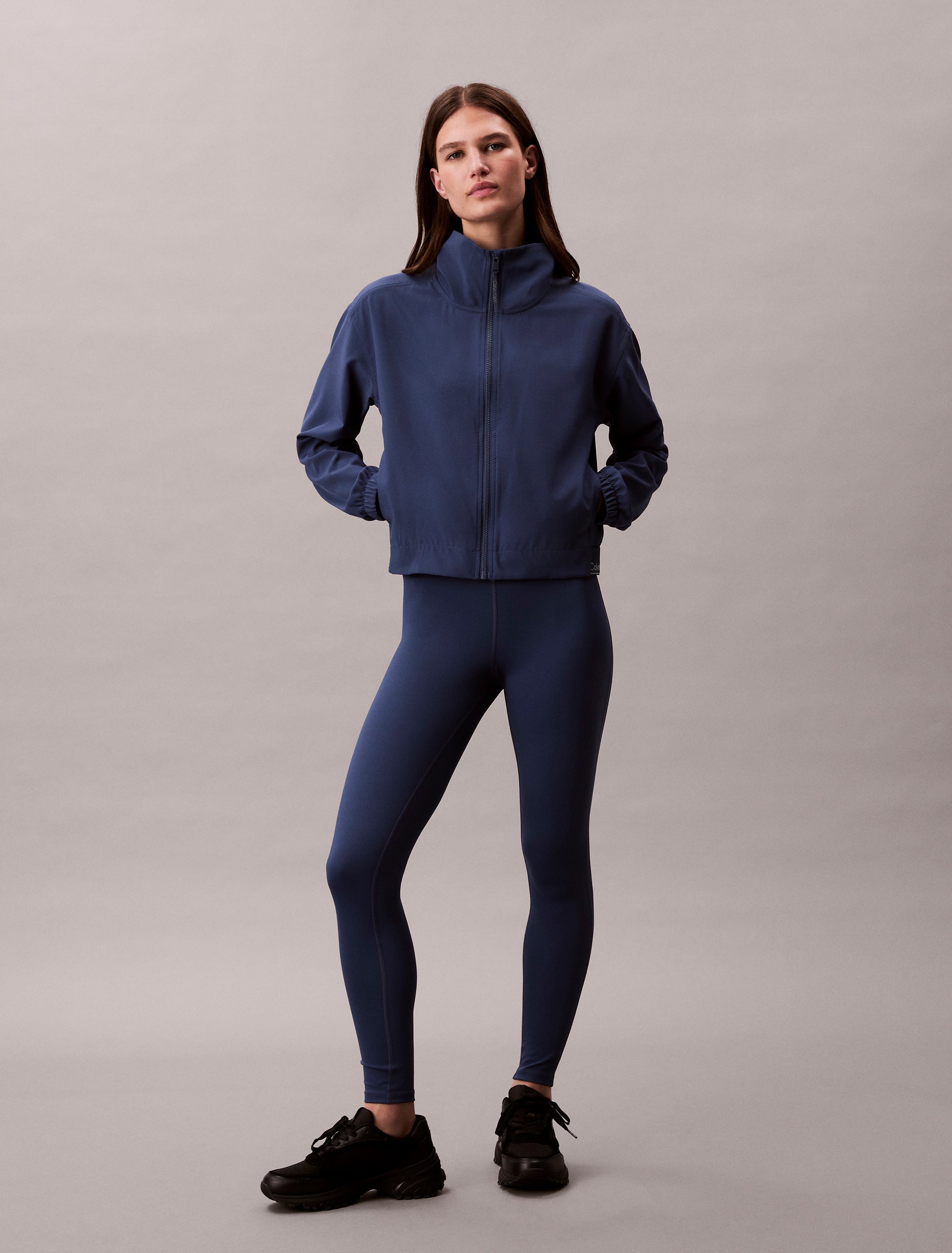 VIND JAKKI PERFORMANCE WEAR