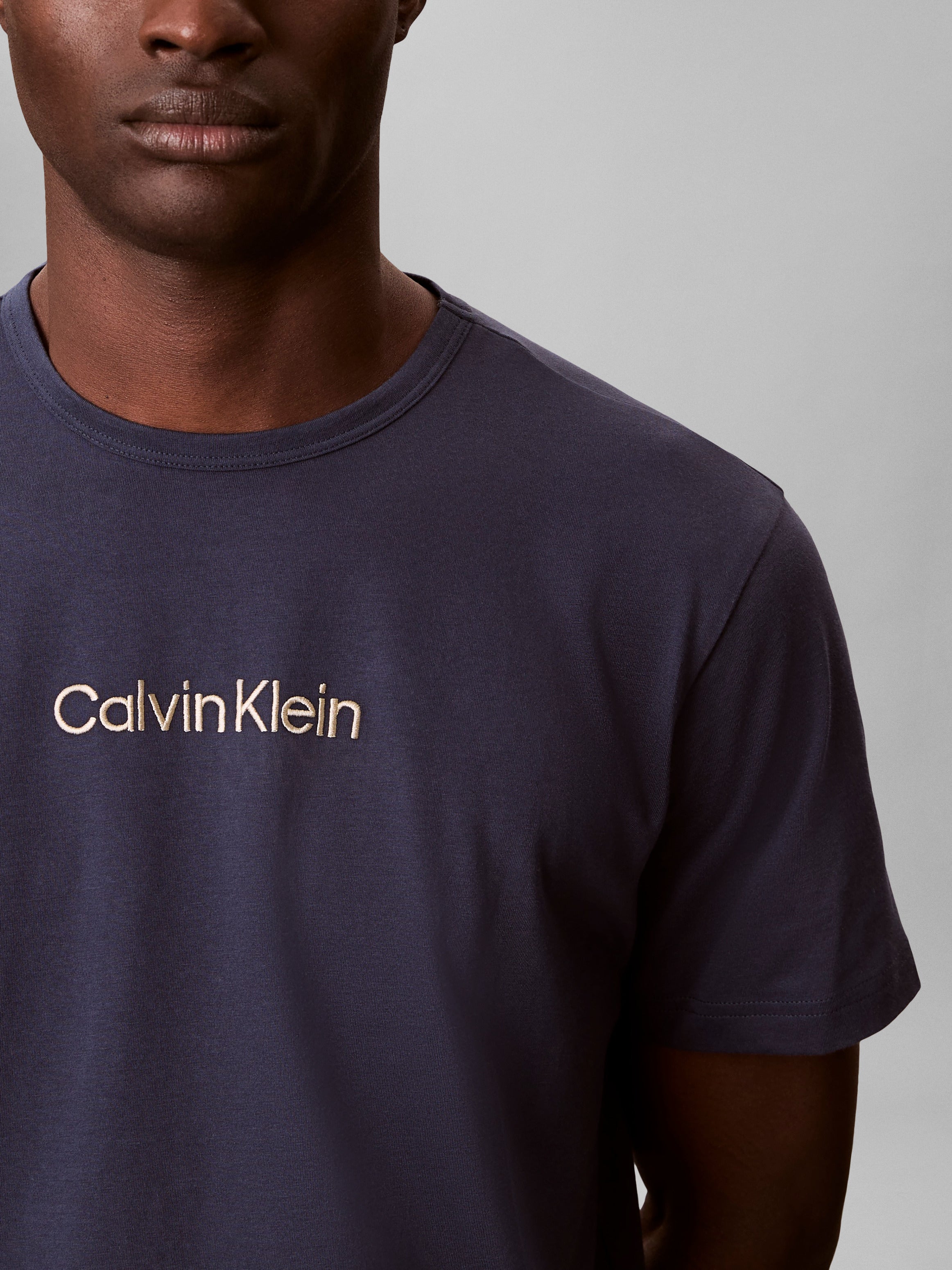 T-SHIRT CREW NECK