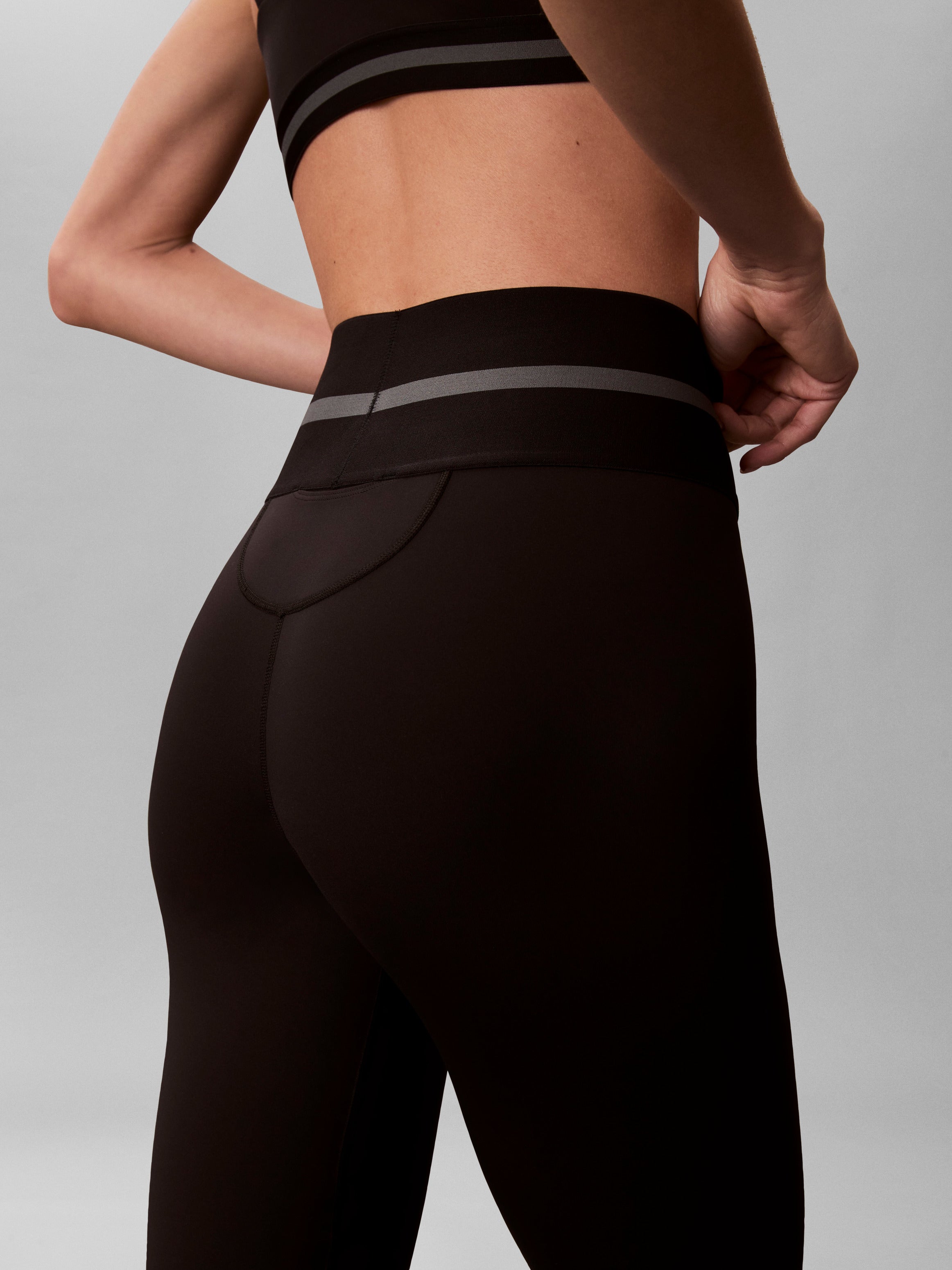 PERFORMANCE WEAR ICON SPORT LEGGING