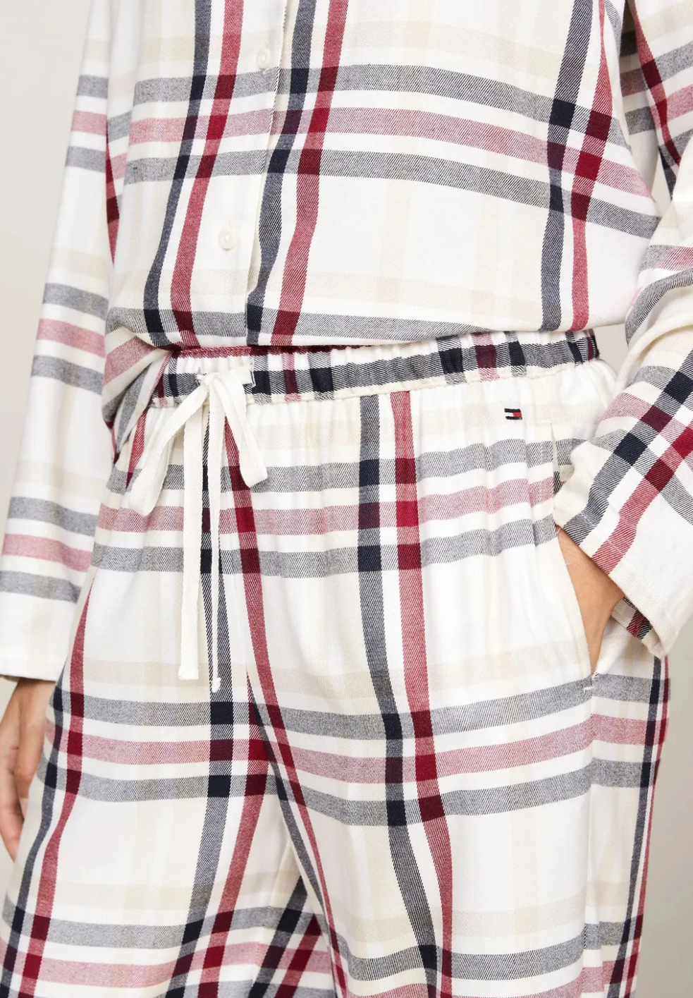 GÁVUERKJA NÁTTKLÆÐIR VIÐ INNISKÓGVUM