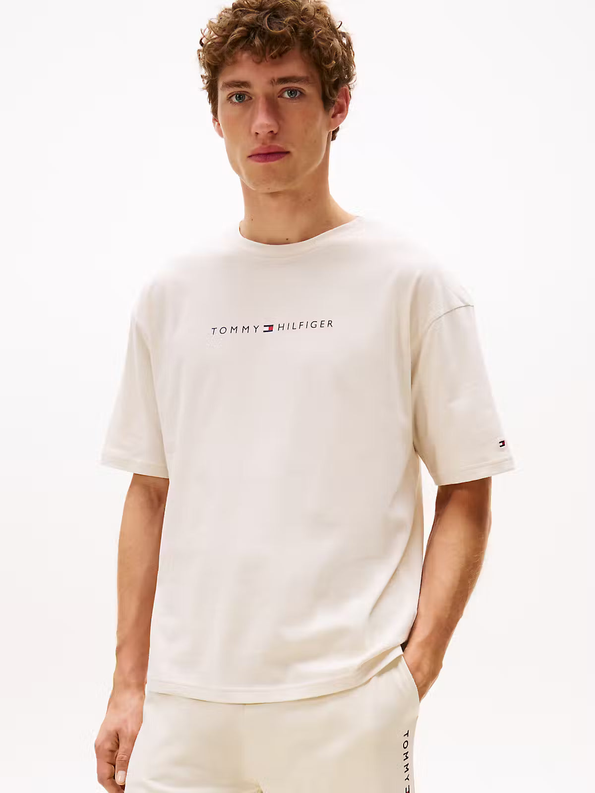 TOMMY HILGIGER T-SHIRT VIÐ LOGO