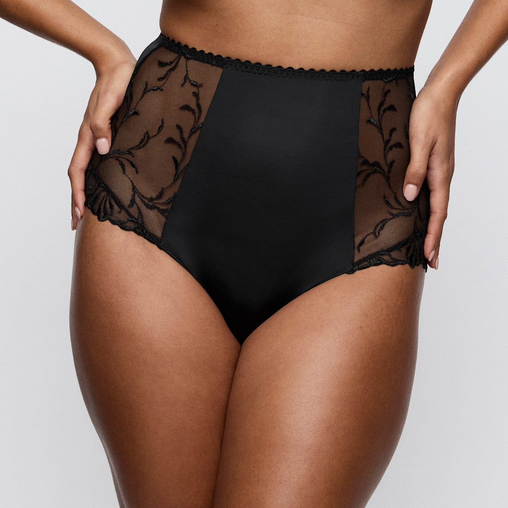 Primadonna SOLISSE special briefs
